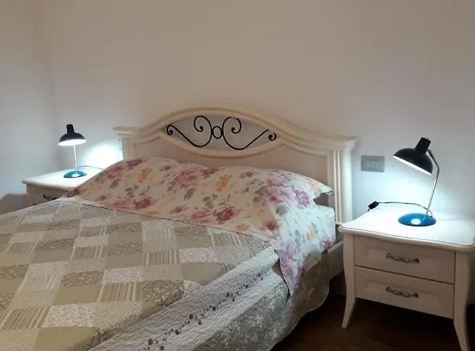 Lägenhet Via D'acqua Al Mulino -city Center- Bo *